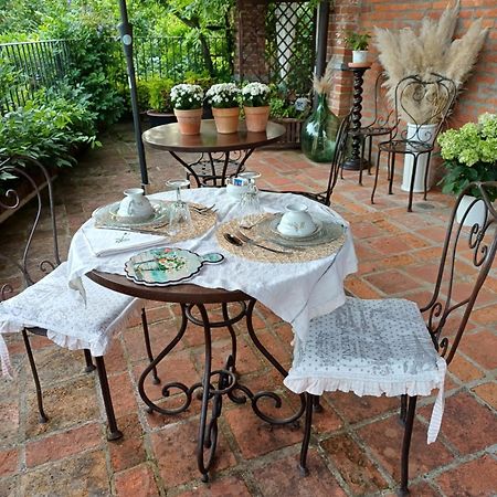 Tenuta Degli Angeli Rossi アスティ エクステリア 写真
