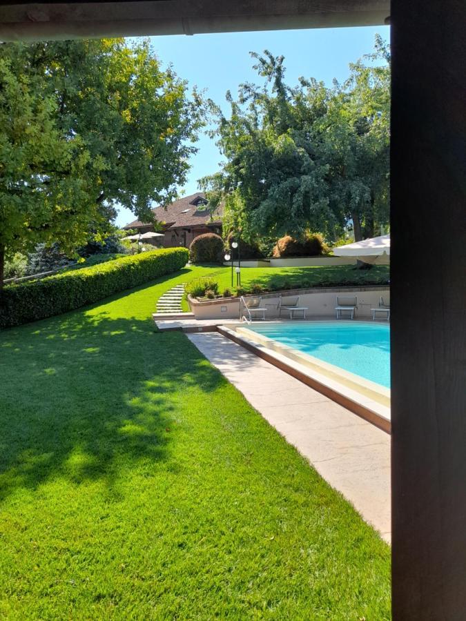 Tenuta Degli Angeli Rossi アスティ エクステリア 写真