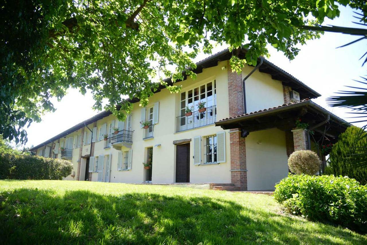Tenuta Degli Angeli Rossi アスティ エクステリア 写真