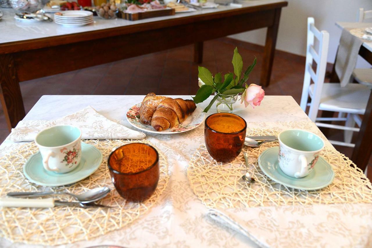 Tenuta Degli Angeli Rossi アスティ エクステリア 写真