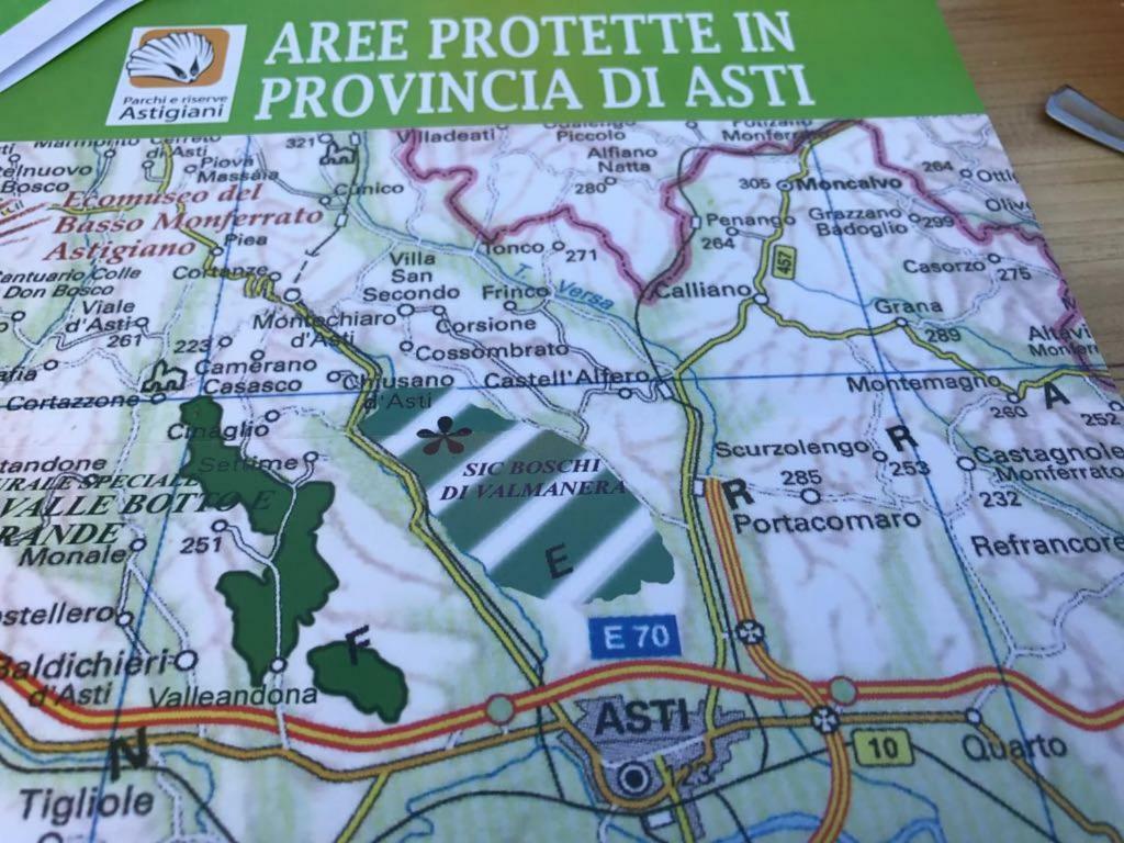 Tenuta Degli Angeli Rossi アスティ エクステリア 写真