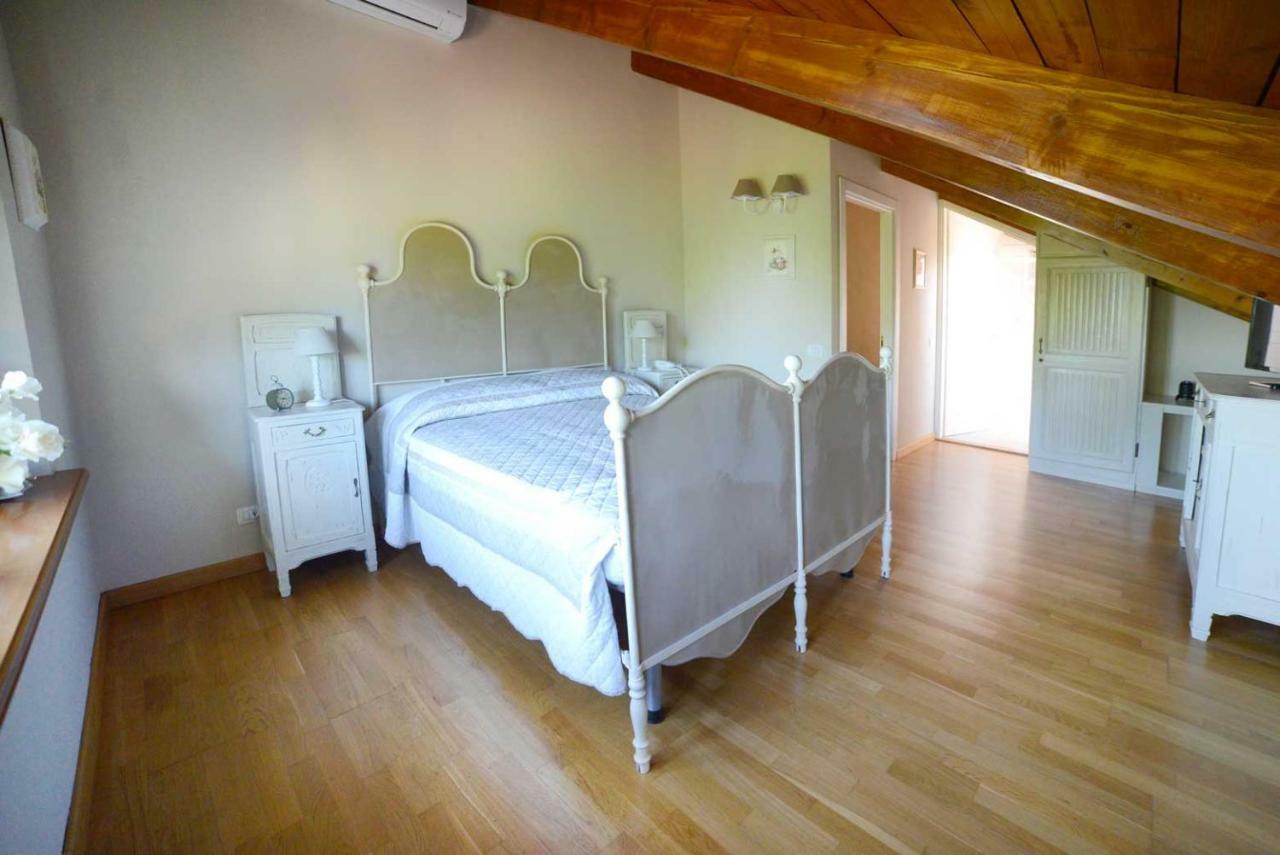 Tenuta Degli Angeli Rossi アスティ エクステリア 写真